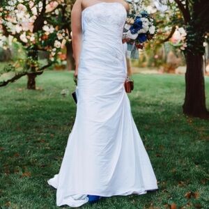 David’s Bridal White Strapless Beaded A-Line Wedding Dress Size 2 Bridal Gown